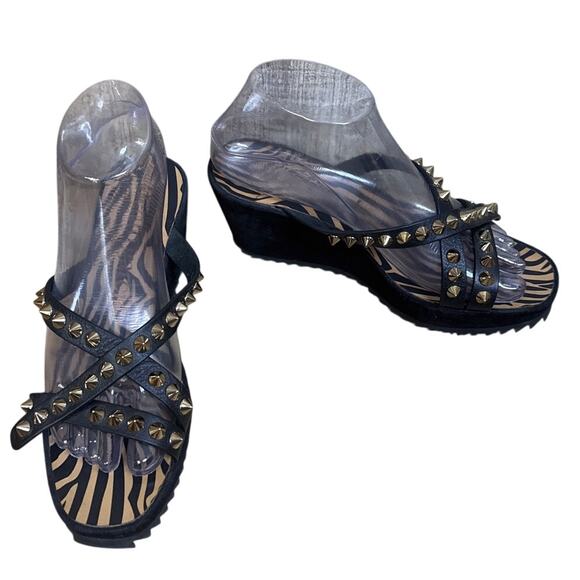 NEW Pedro Garcia Black Leather Wedge Sandals Cross Strap Gold Studded Size 37 7 - Picture 1 of 11